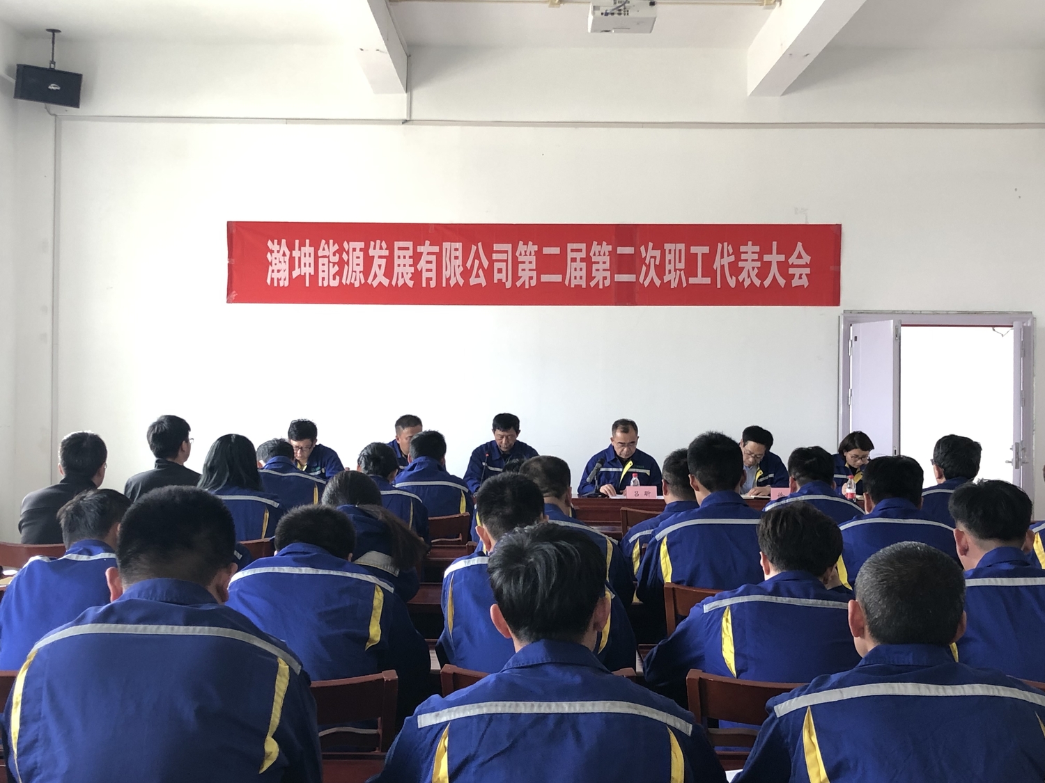 c75e212f144dc3cc49c5e5cc56fb2f2.jpg